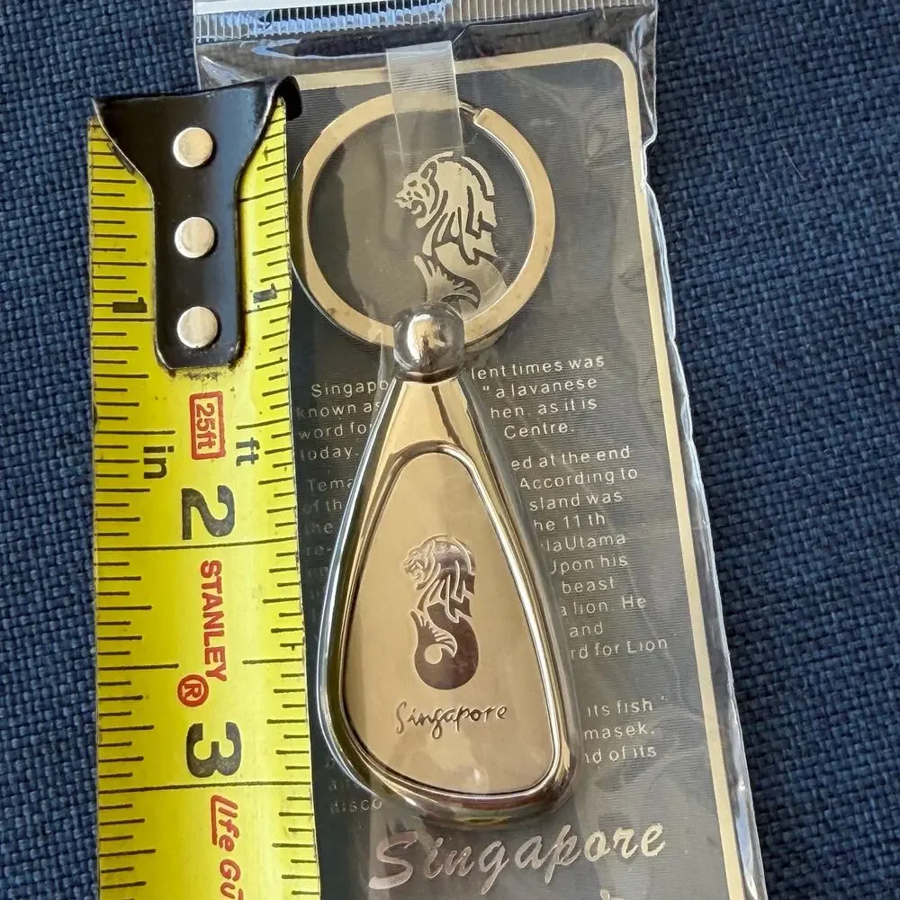 Singapore Keychain Merlion Silver Metal Key Ring Heavy Teardrop NOS Opened